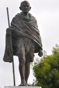 Statue de Gandhi à Saint-François en Guadeloupe photo F. Palli