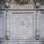 Flambeaux renversés tombe du maréchal Kellermann Père-Lachaise